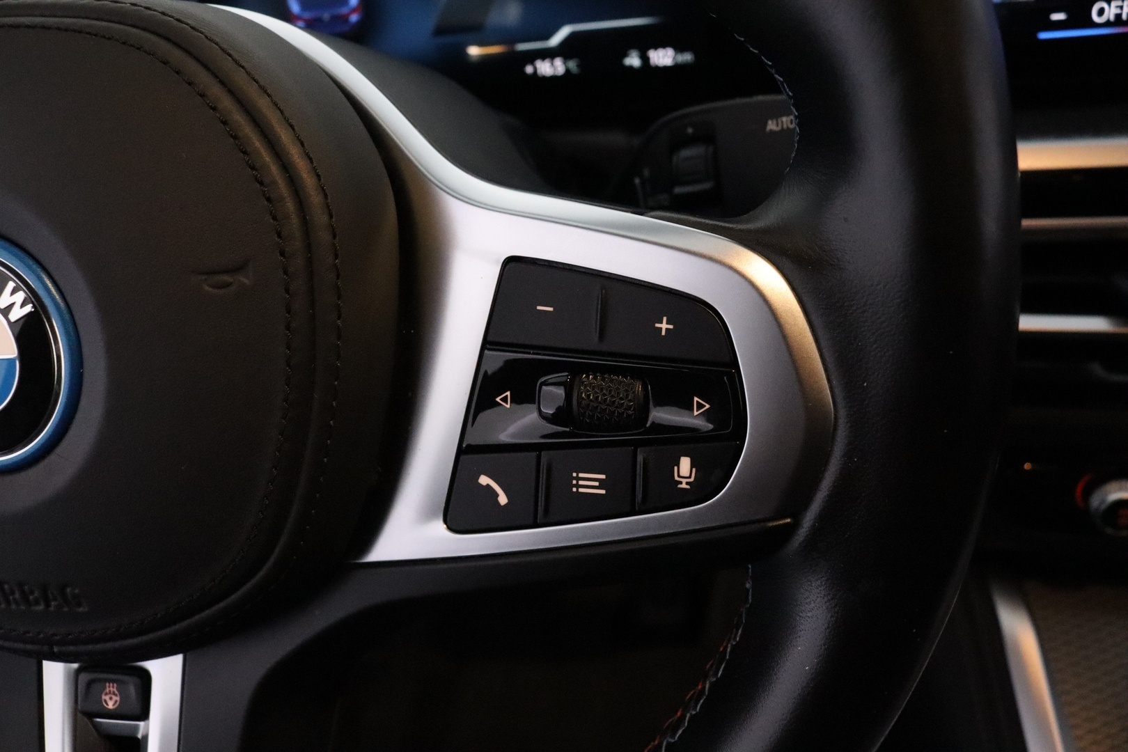 BMW i4 21