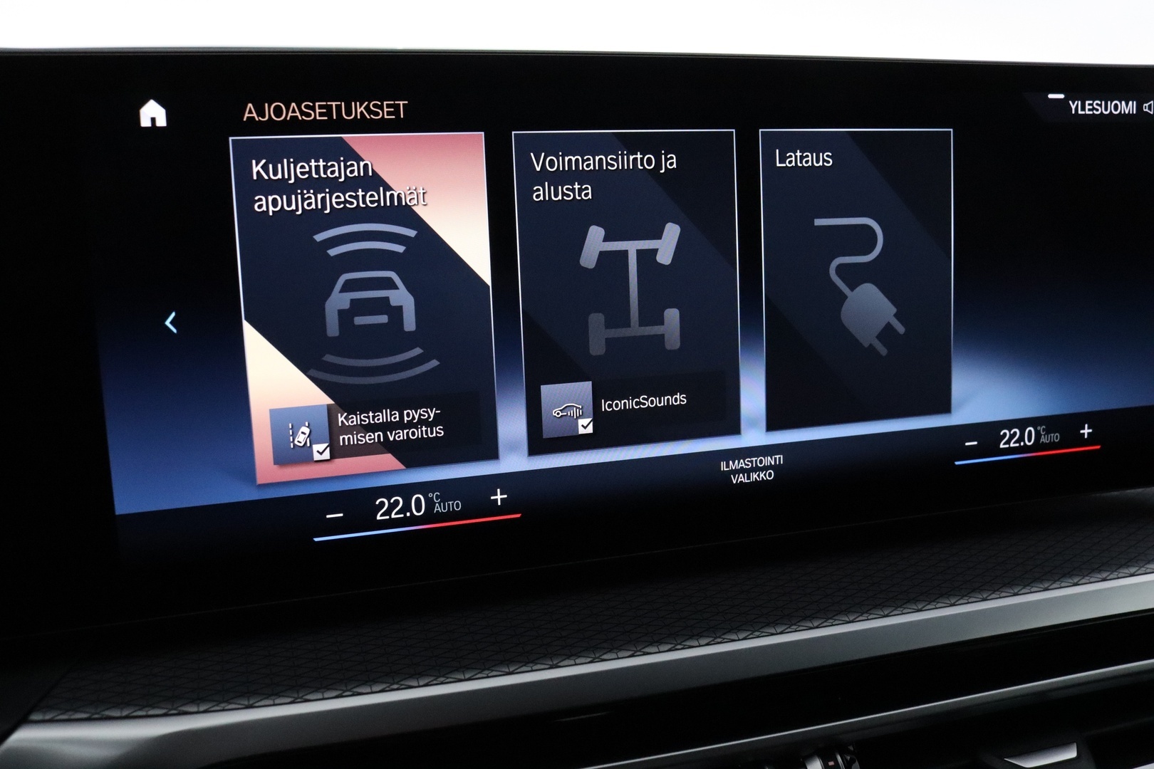 BMW i4 31