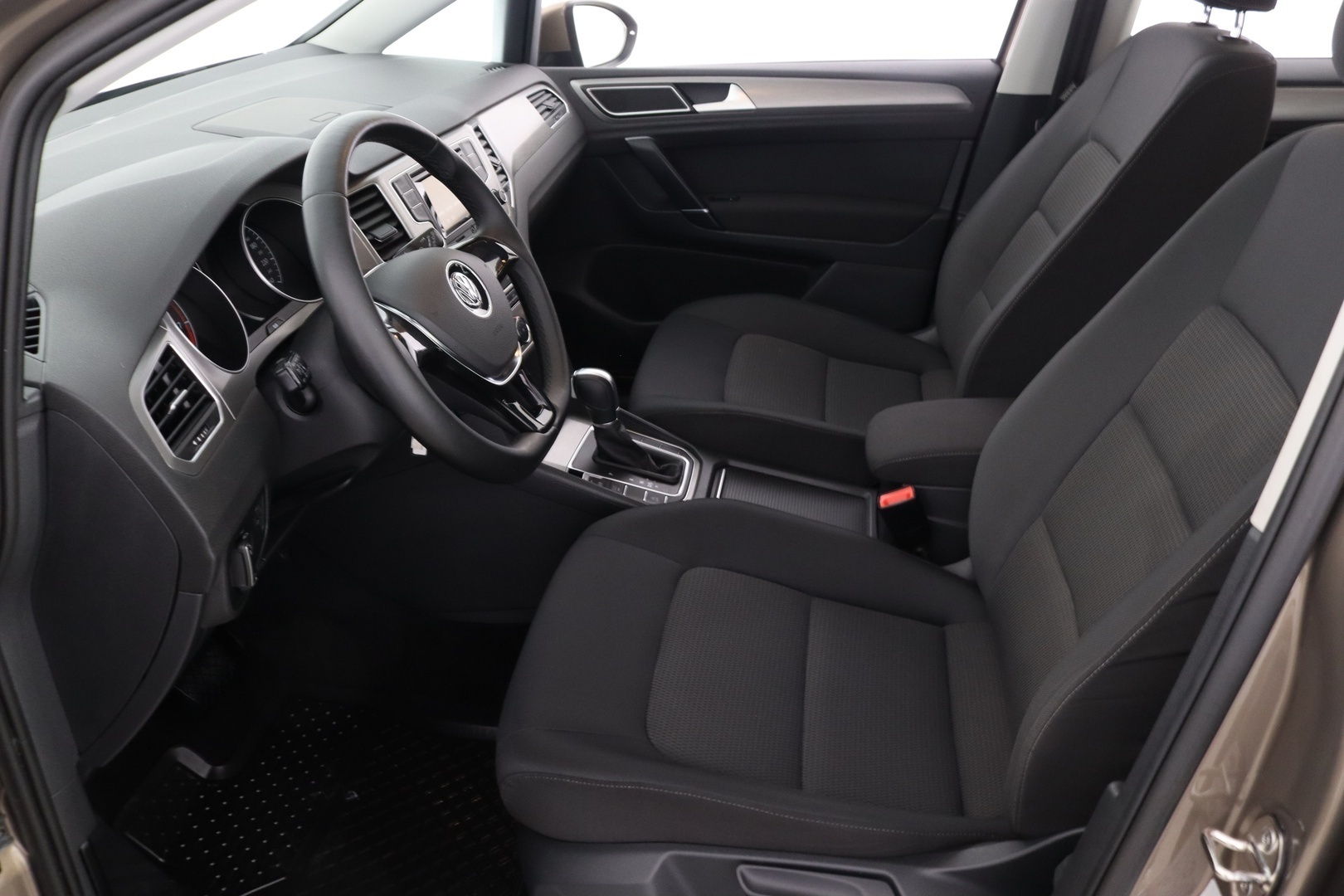 VOLKSWAGEN Golf Sportsvan 14
