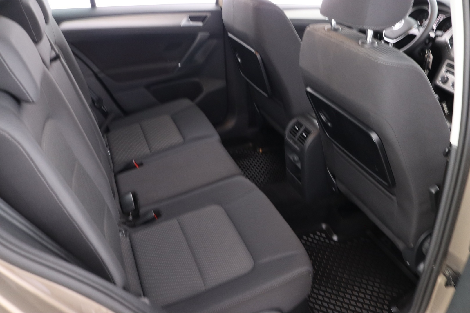 VOLKSWAGEN Golf Sportsvan 18