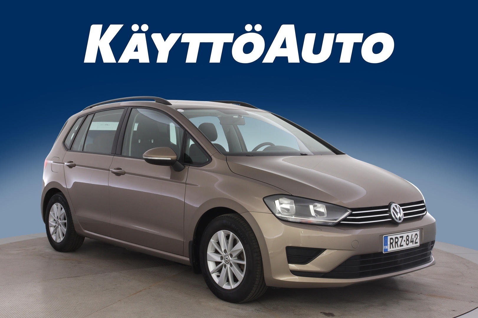 VOLKSWAGEN Golf Sportsvan 9