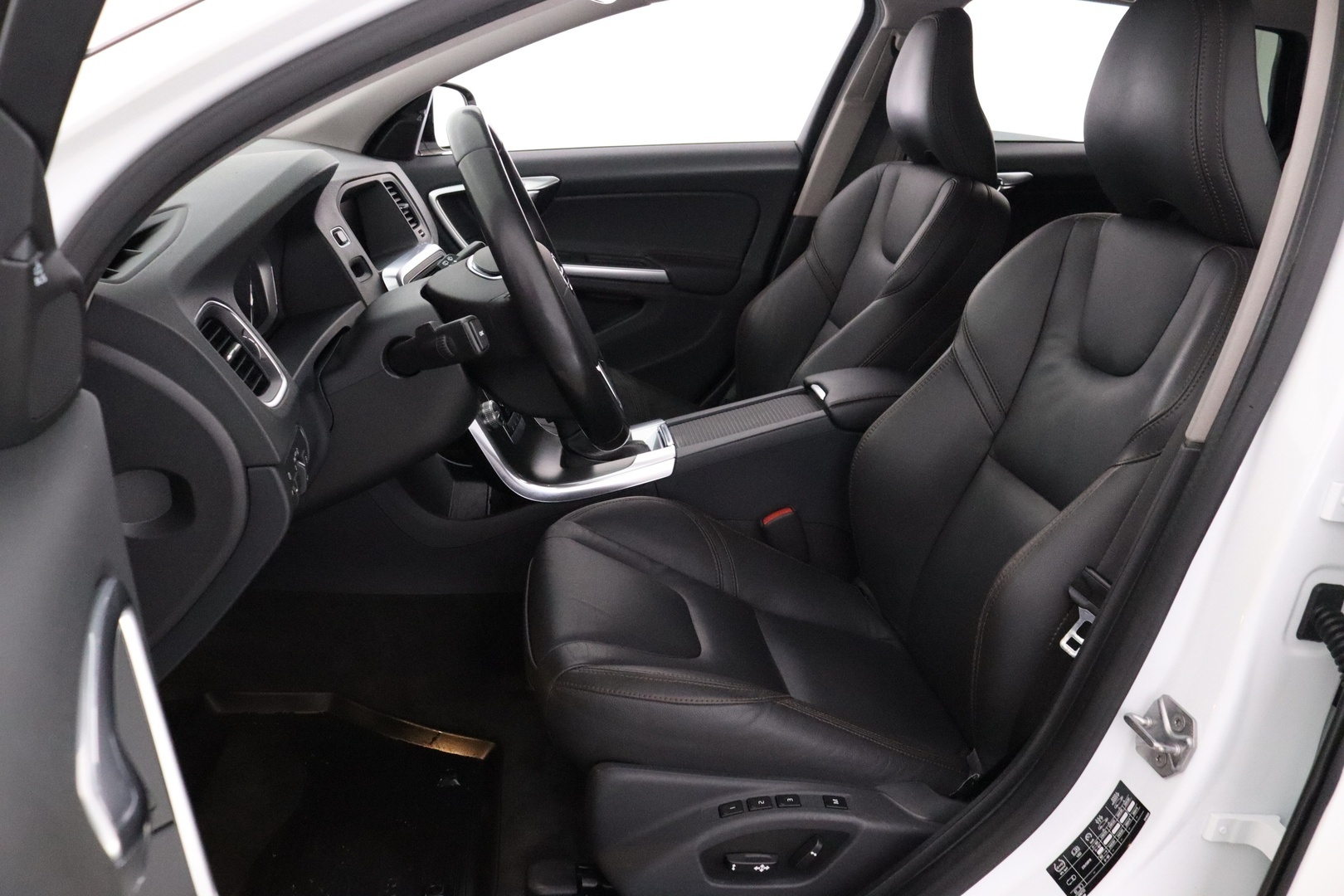 VOLVO V60 Cross Country 2015