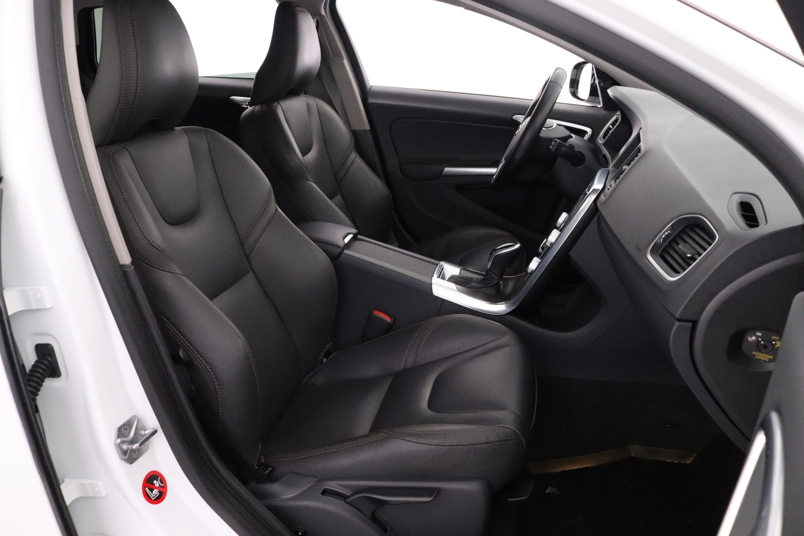 VOLVO V60 Cross Country 2015