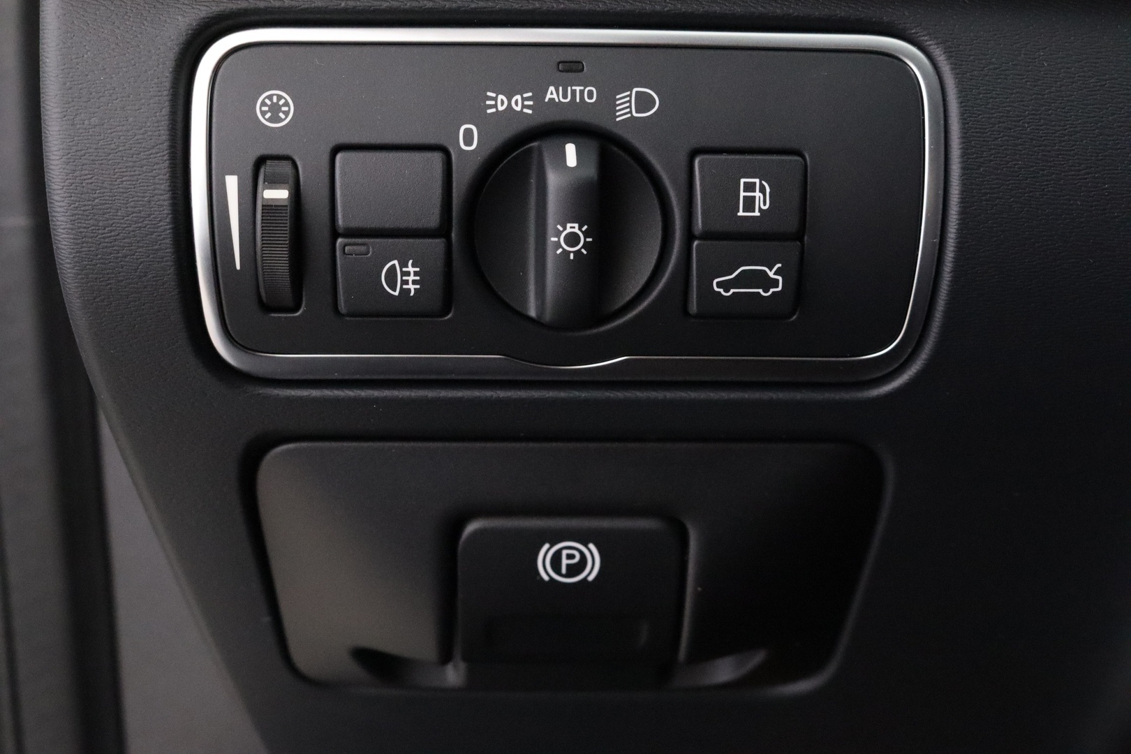 VOLVO V60 Cross Country 2015