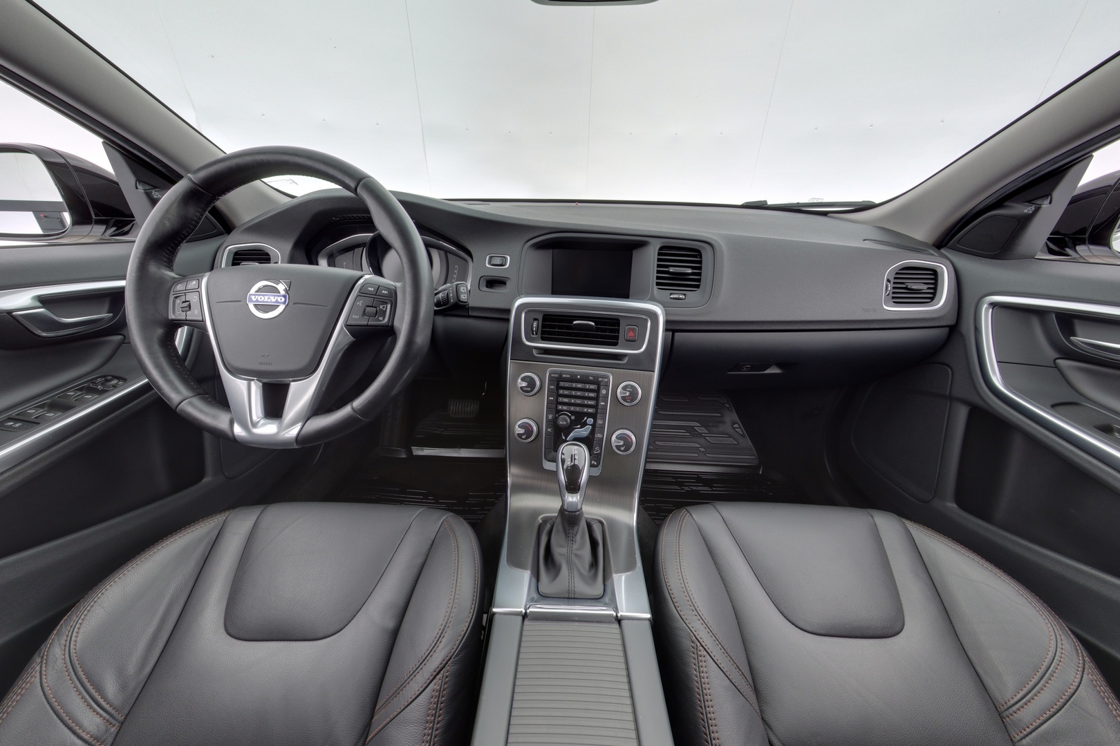 VOLVO V60 Cross Country 2015