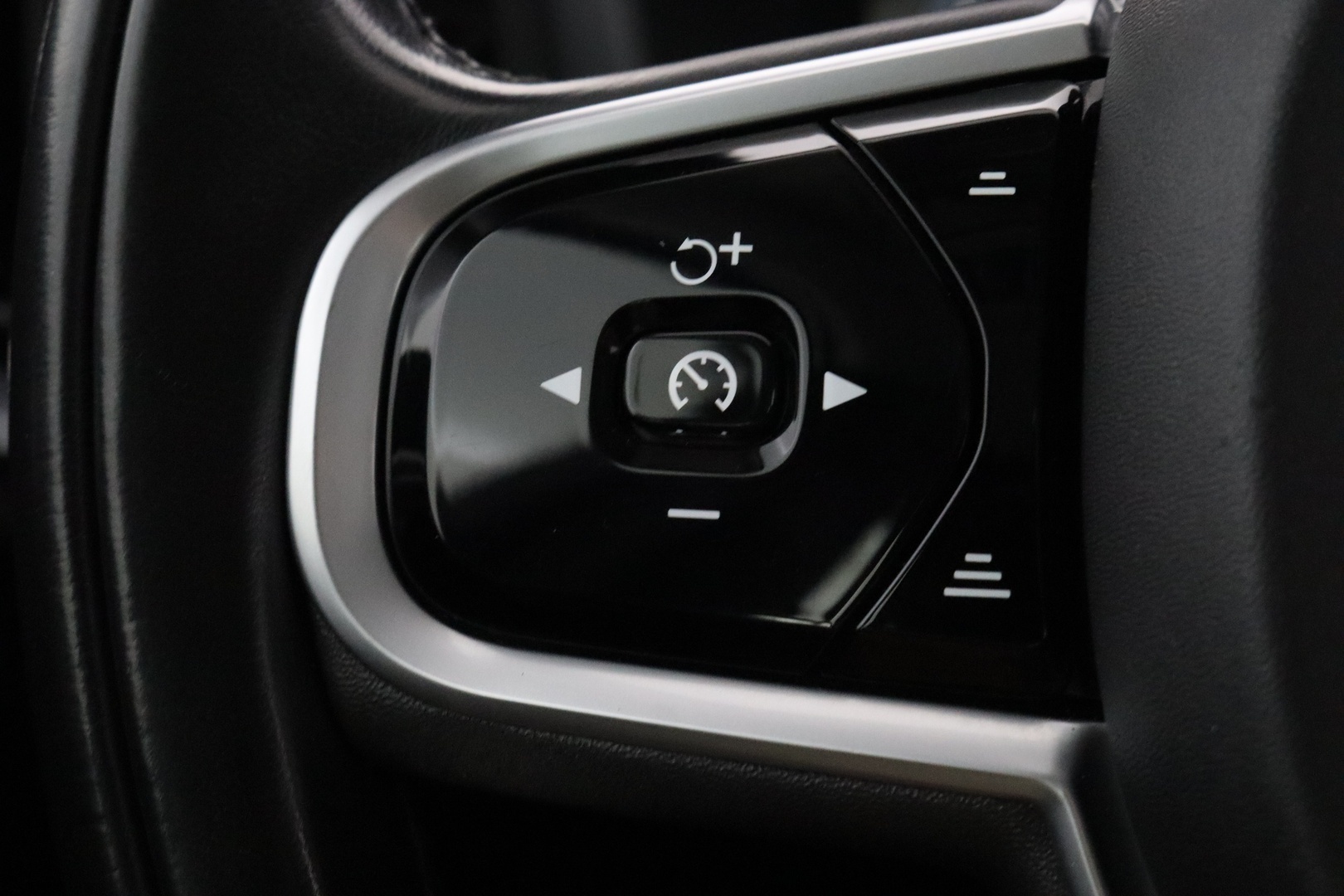 VOLVO V60 Cross Country 2019