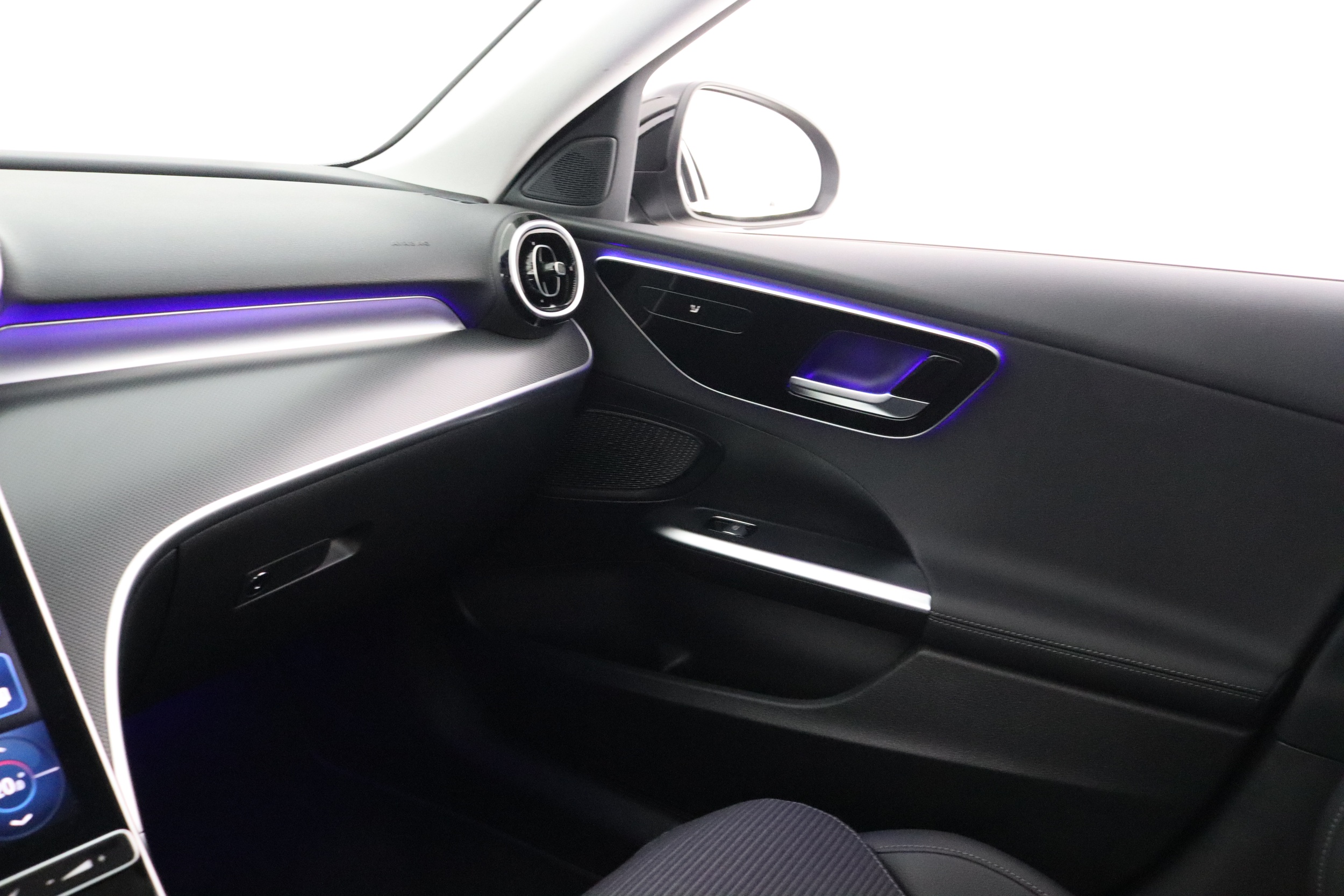 MERCEDES-BENZ C 2023