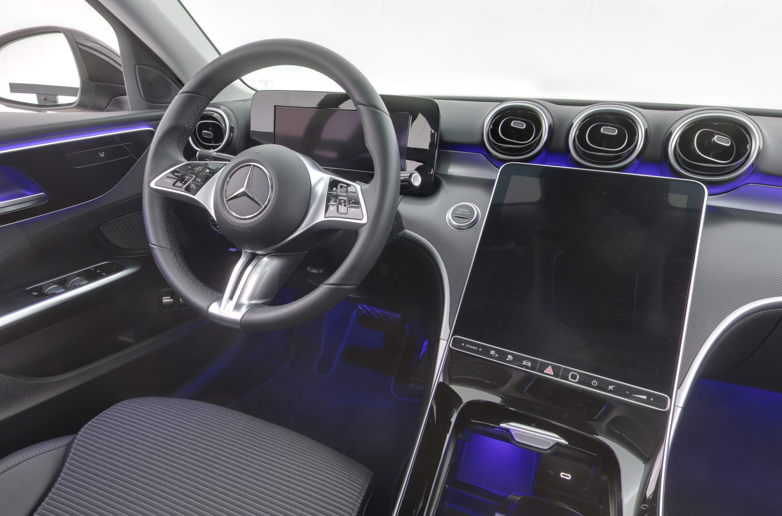 MERCEDES-BENZ C 2023