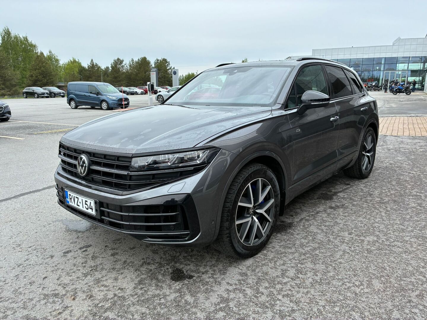 VOLKSWAGEN Touareg 2024