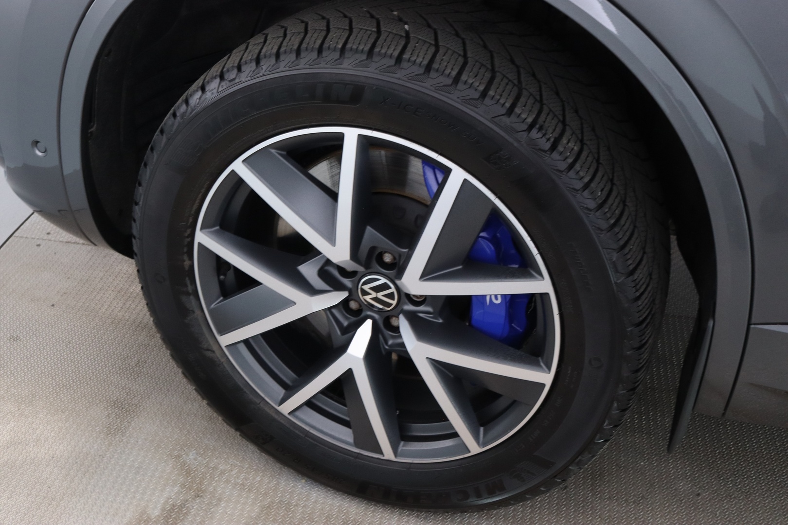VOLKSWAGEN Touareg 54