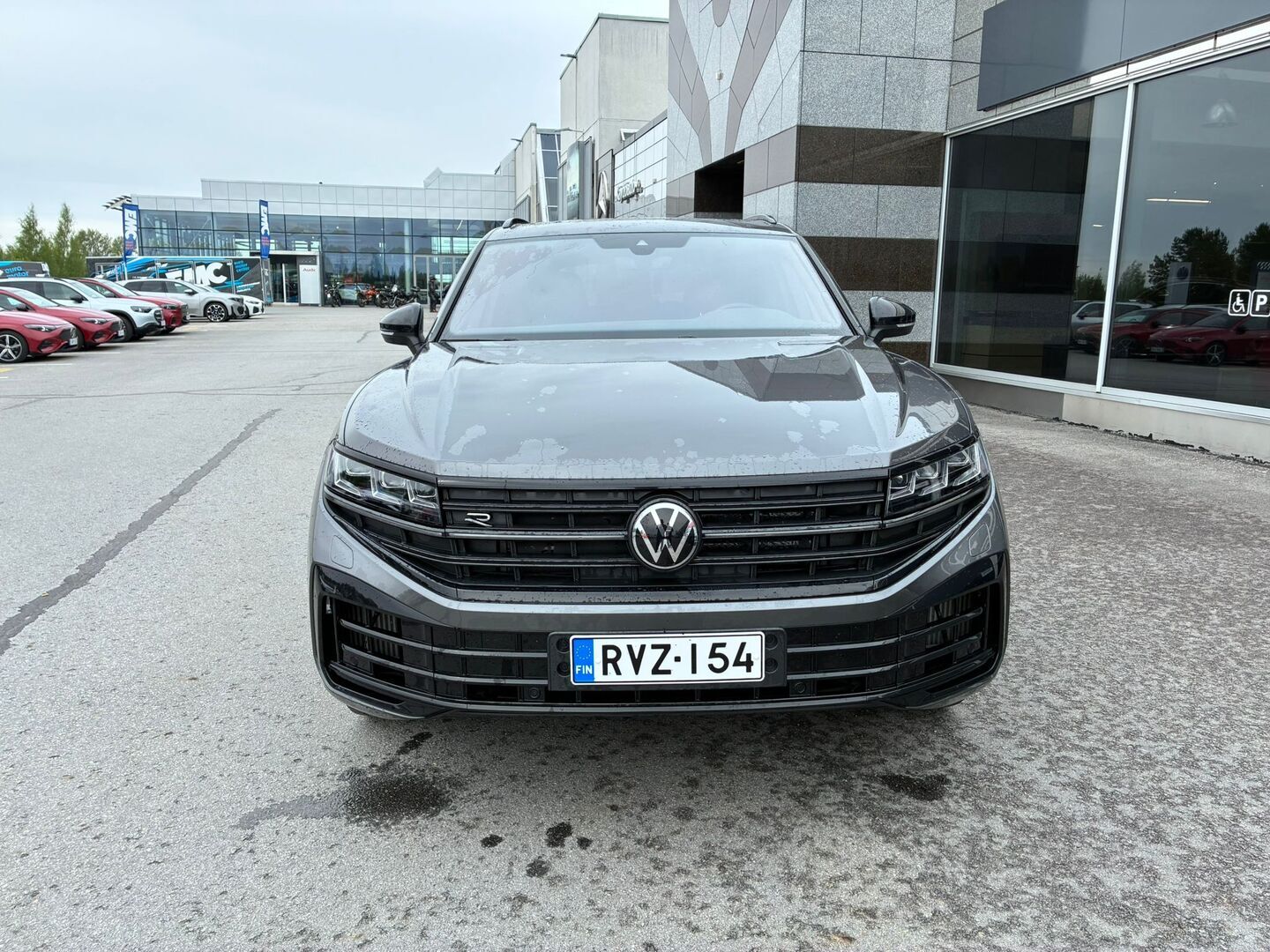 VOLKSWAGEN Touareg 2024