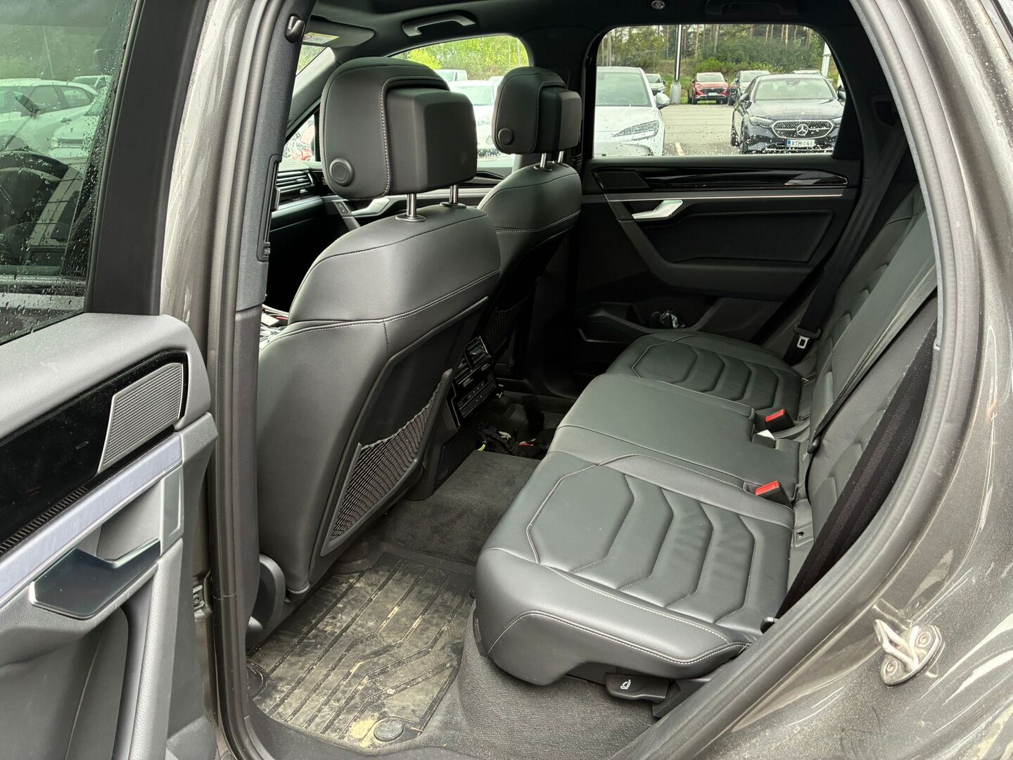 VOLKSWAGEN Touareg 2024