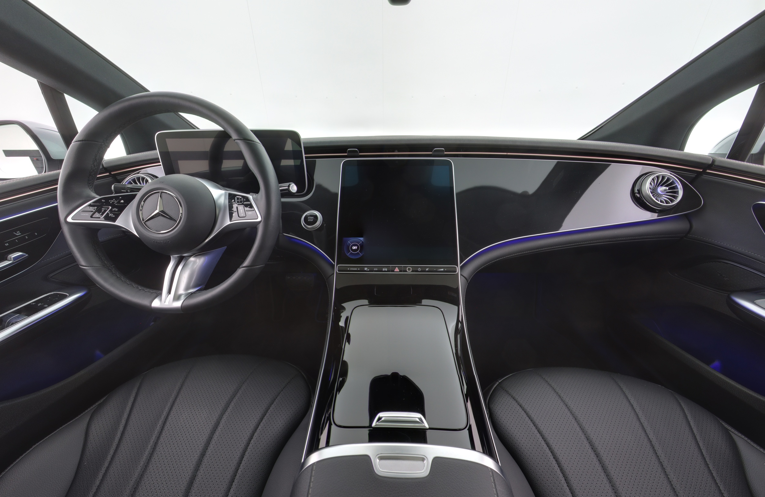 MERCEDES-BENZ EQE 2024