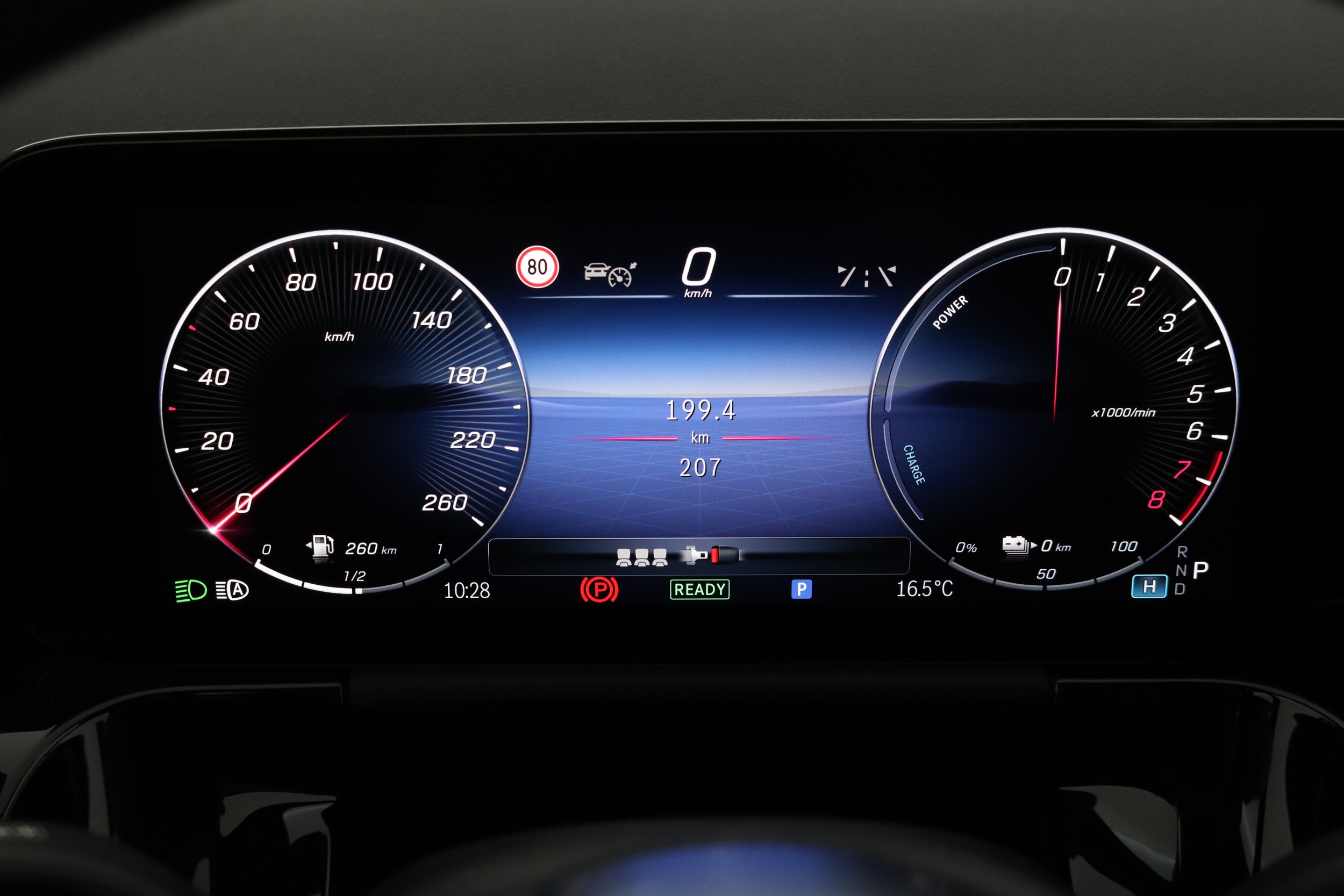 MERCEDES-BENZ GLA 14