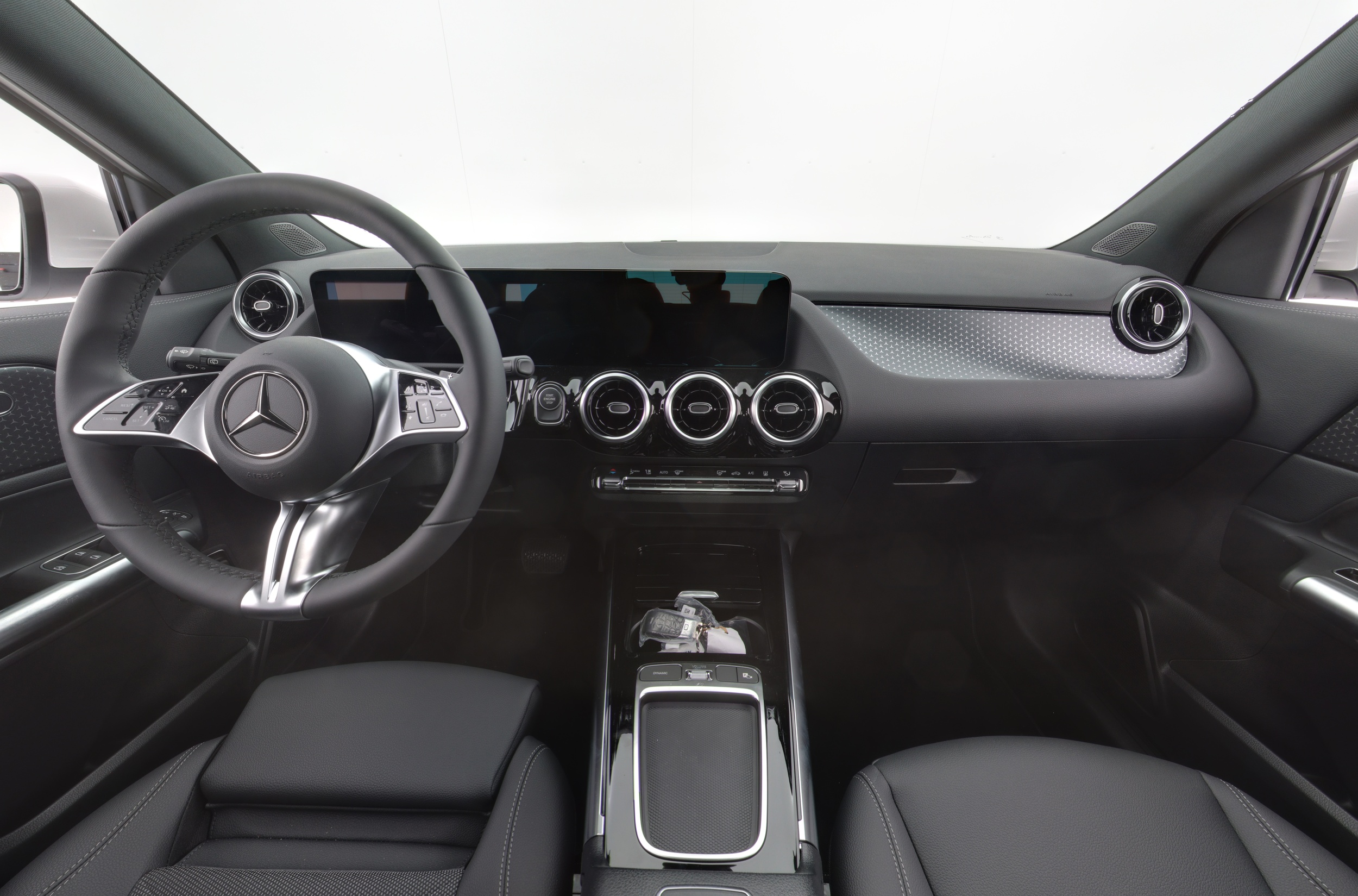 MERCEDES-BENZ GLA 7