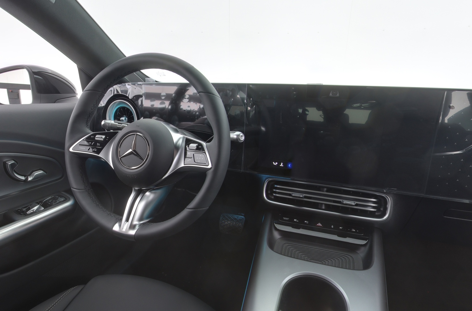 MERCEDES-BENZ CLA 2026