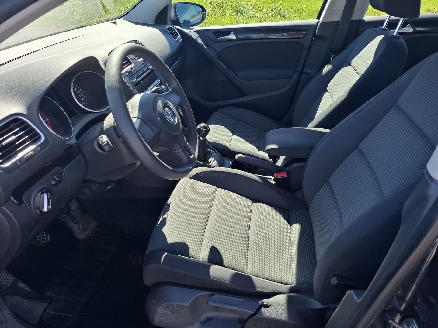 VOLKSWAGEN Golf 2012