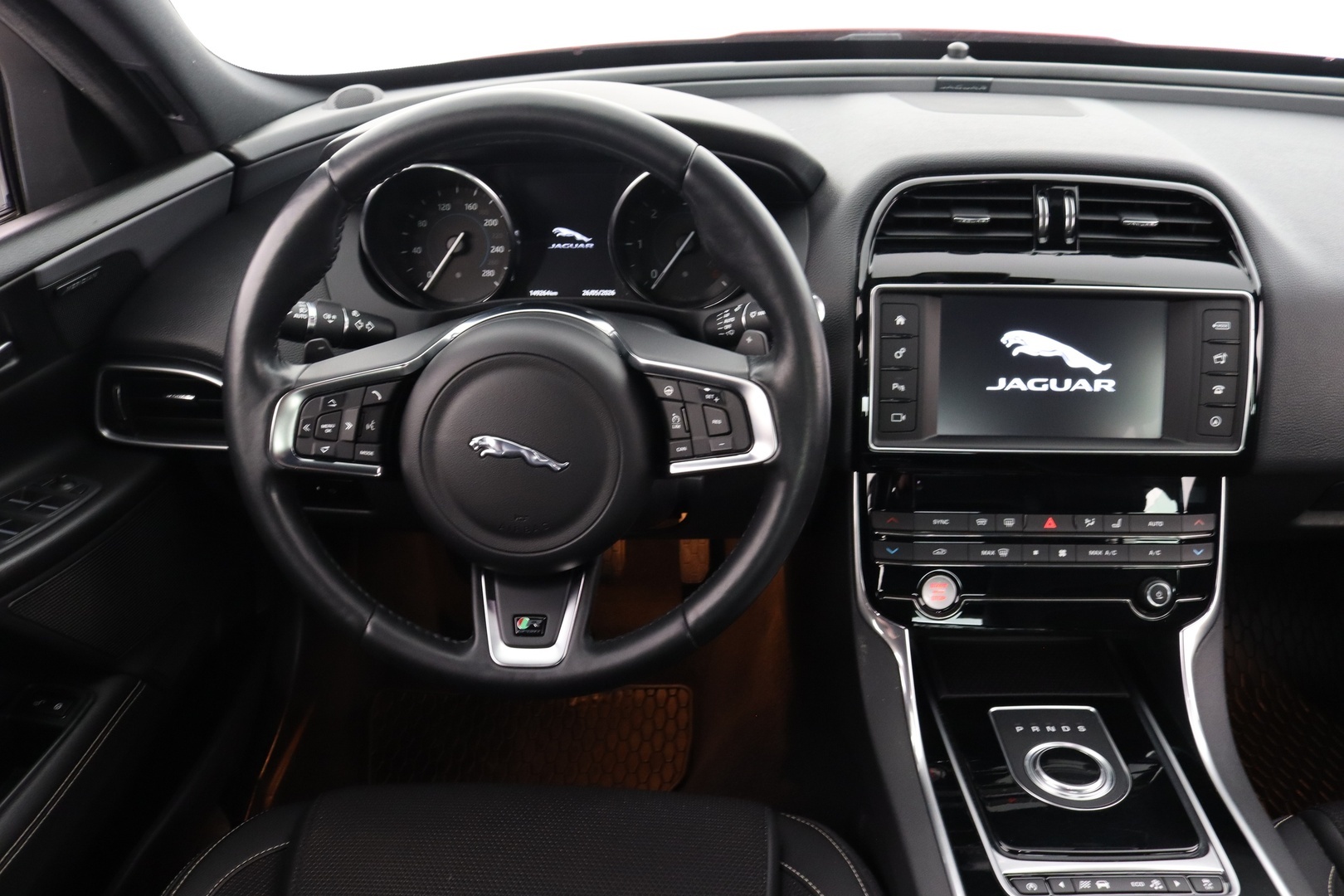 JAGUAR XE 2016