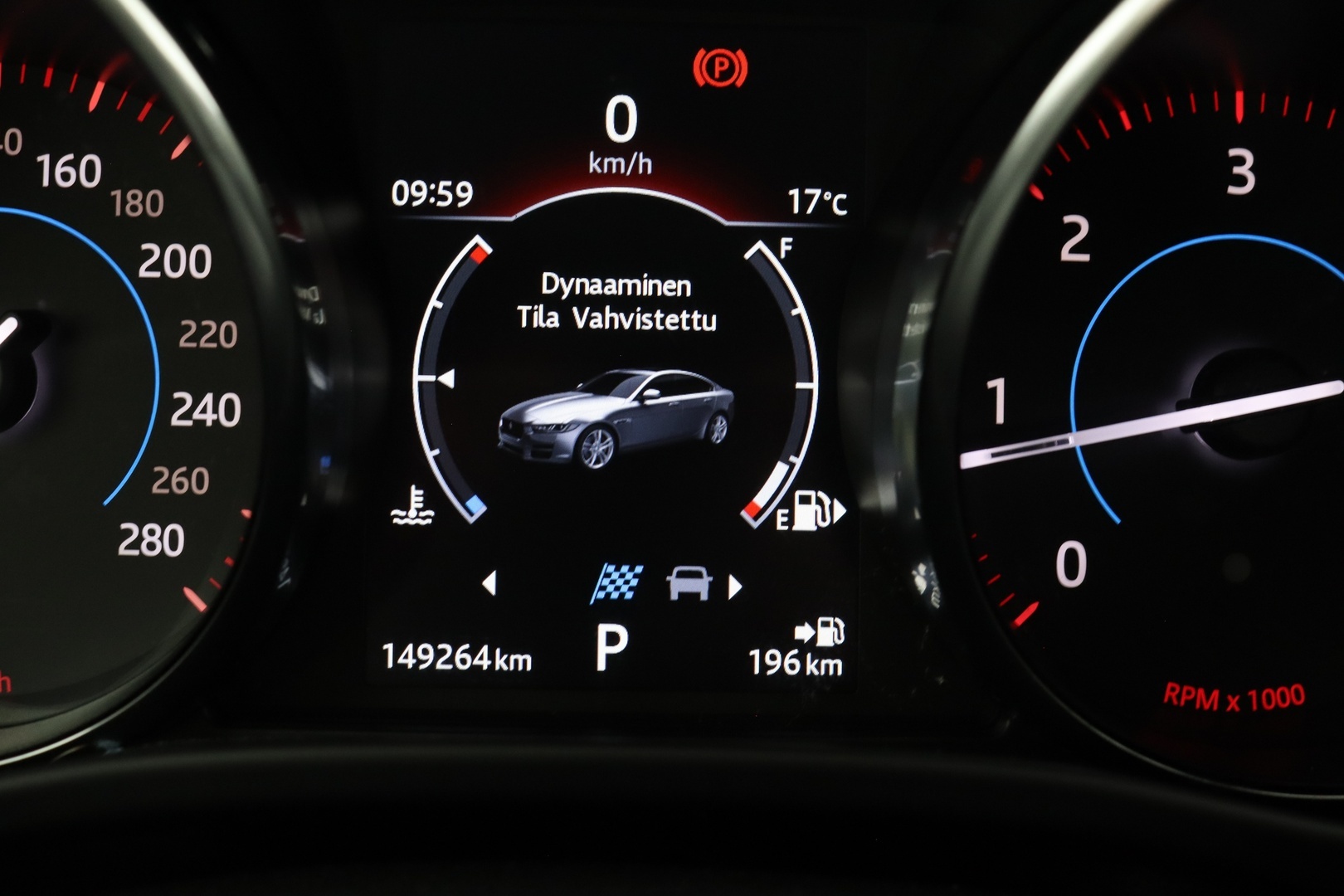 JAGUAR XE 2016