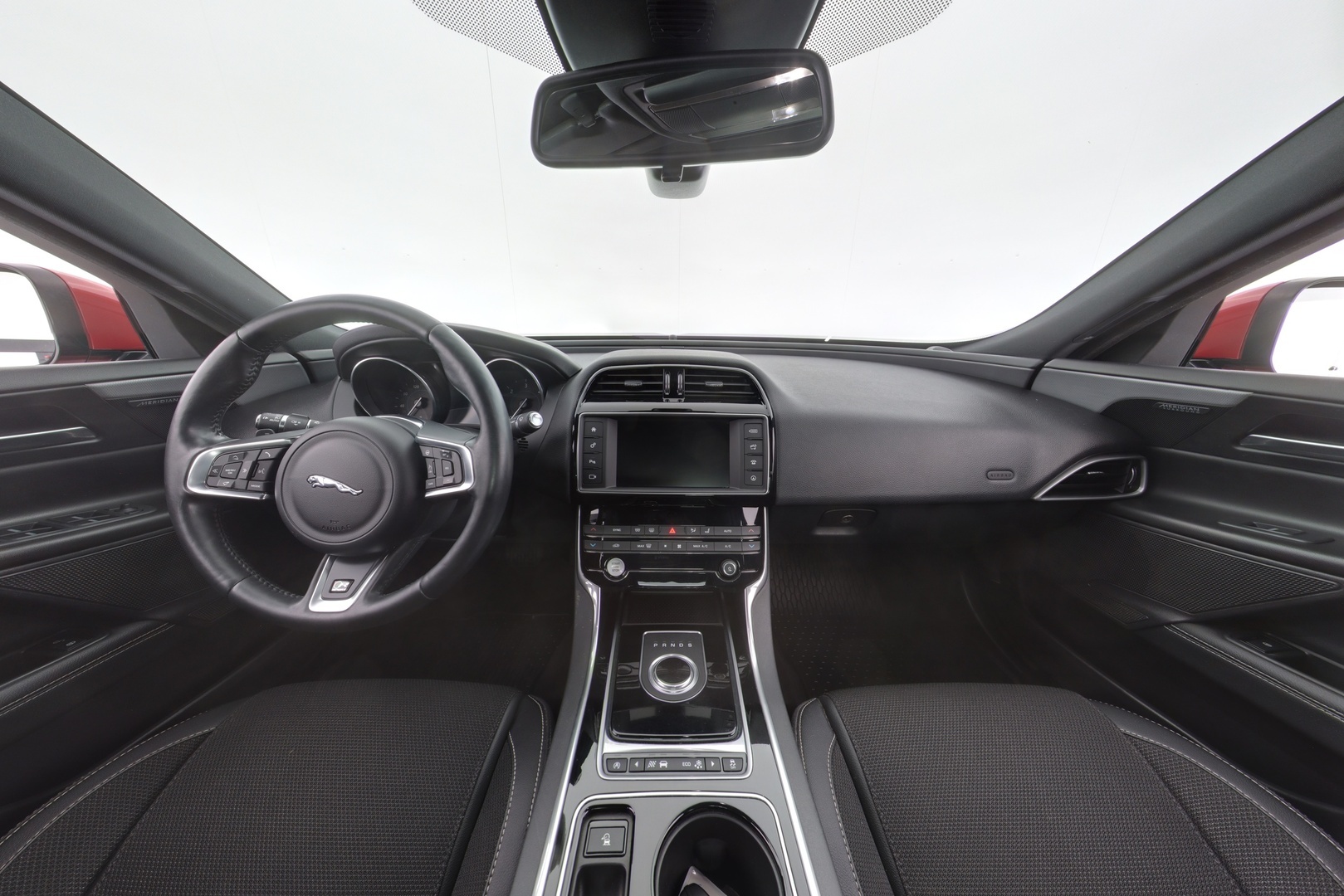 JAGUAR XE 2016