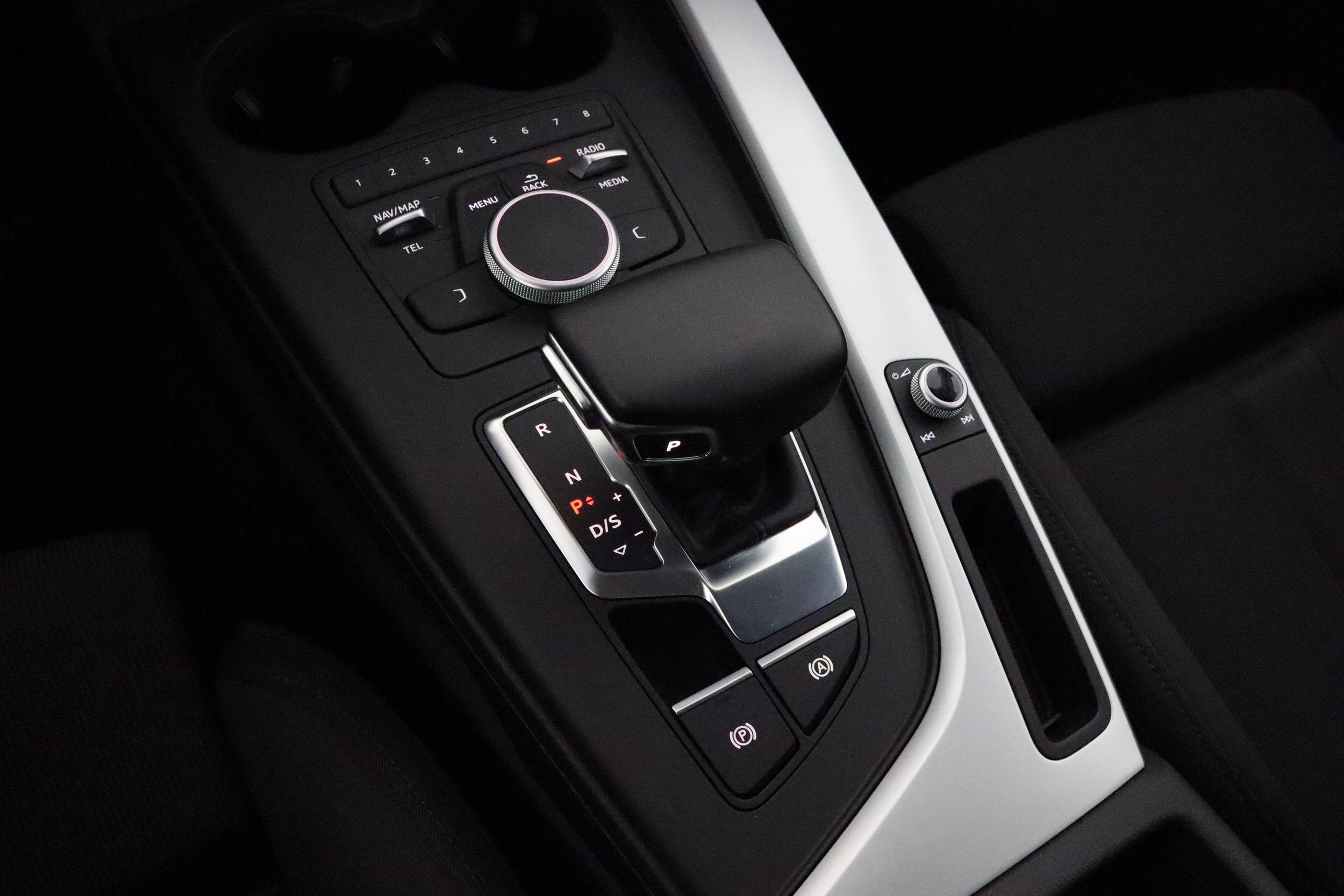 AUDI A4 allroad quattro 2018