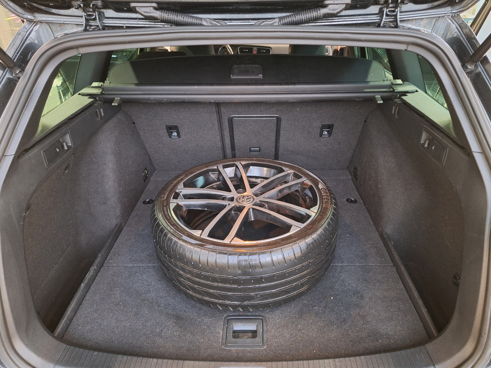 VOLKSWAGEN Golf 2015