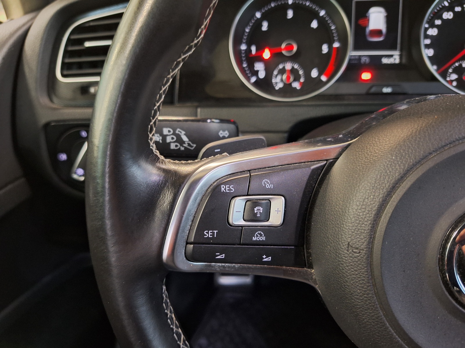 VOLKSWAGEN Golf 2015