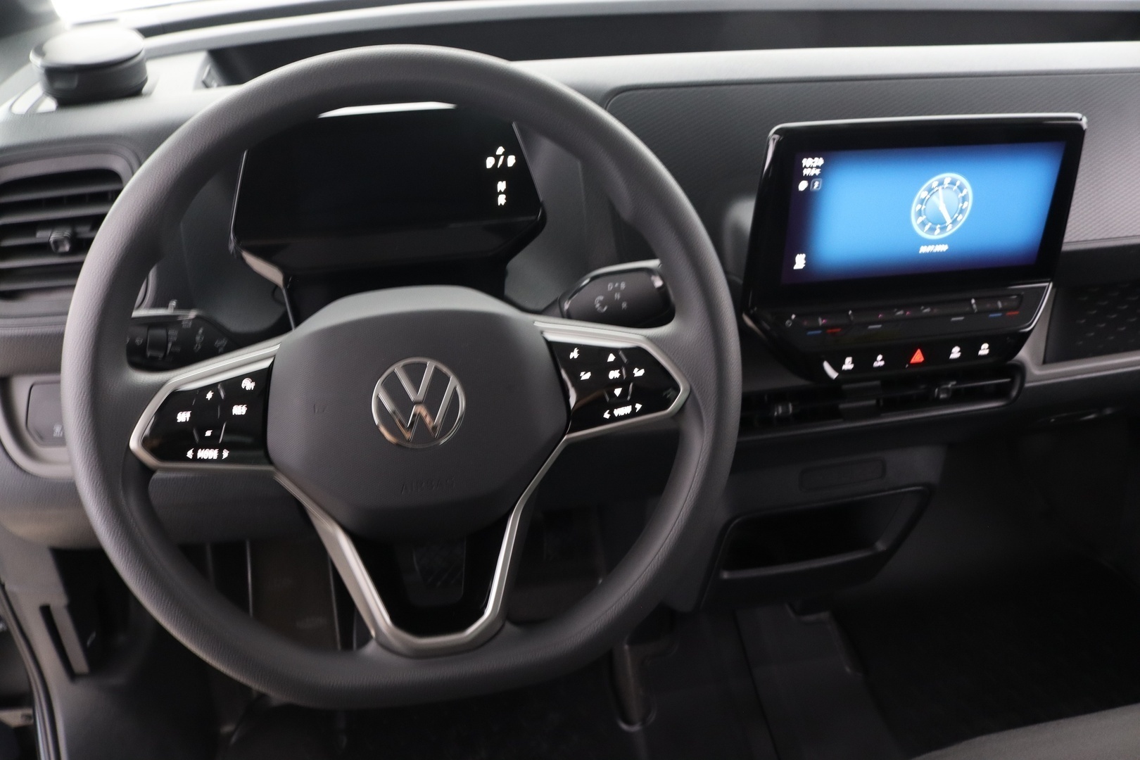 VOLKSWAGEN ID. Buzz Cargo 16