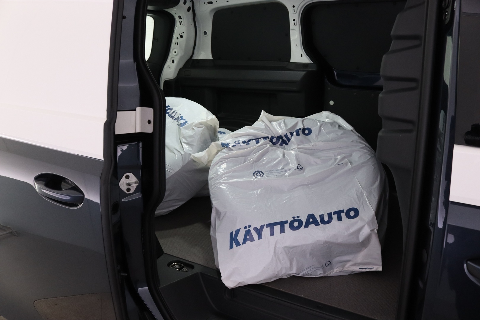 VOLKSWAGEN ID. Buzz Cargo 39