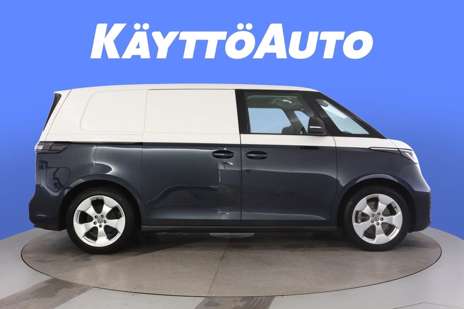 VOLKSWAGEN ID. Buzz Cargo 8