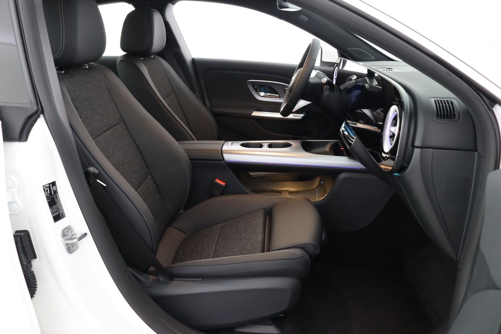 MERCEDES-BENZ CLA 2026