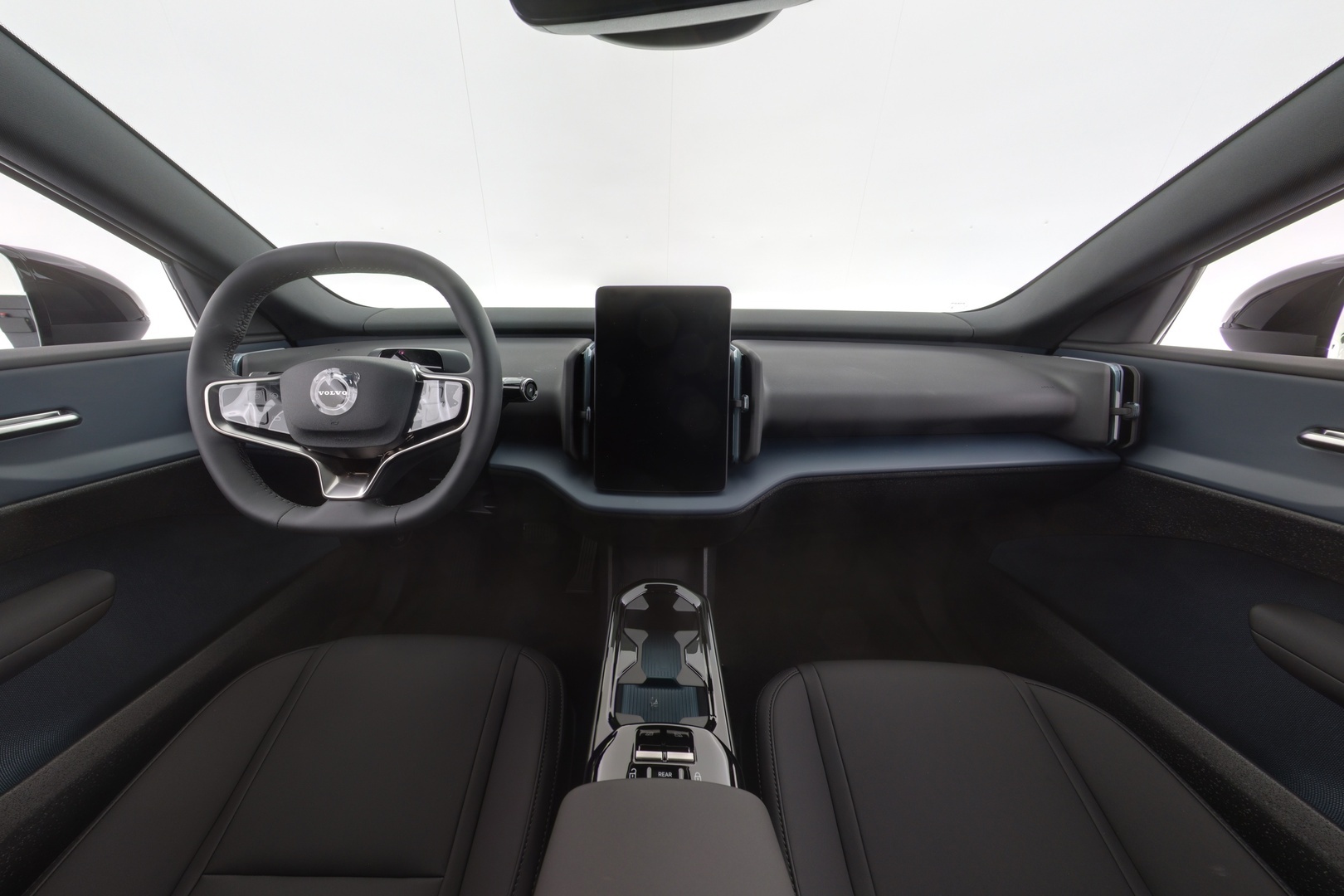 VOLVO EX30 2027