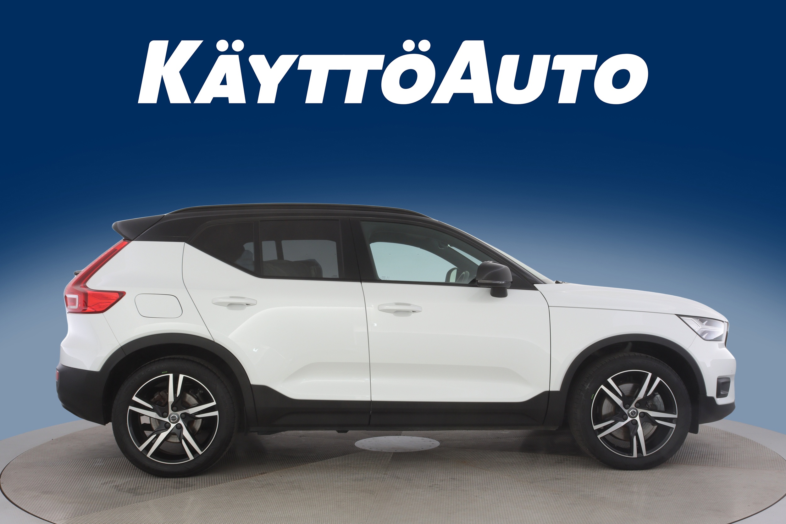 VOLVO XC40 2020