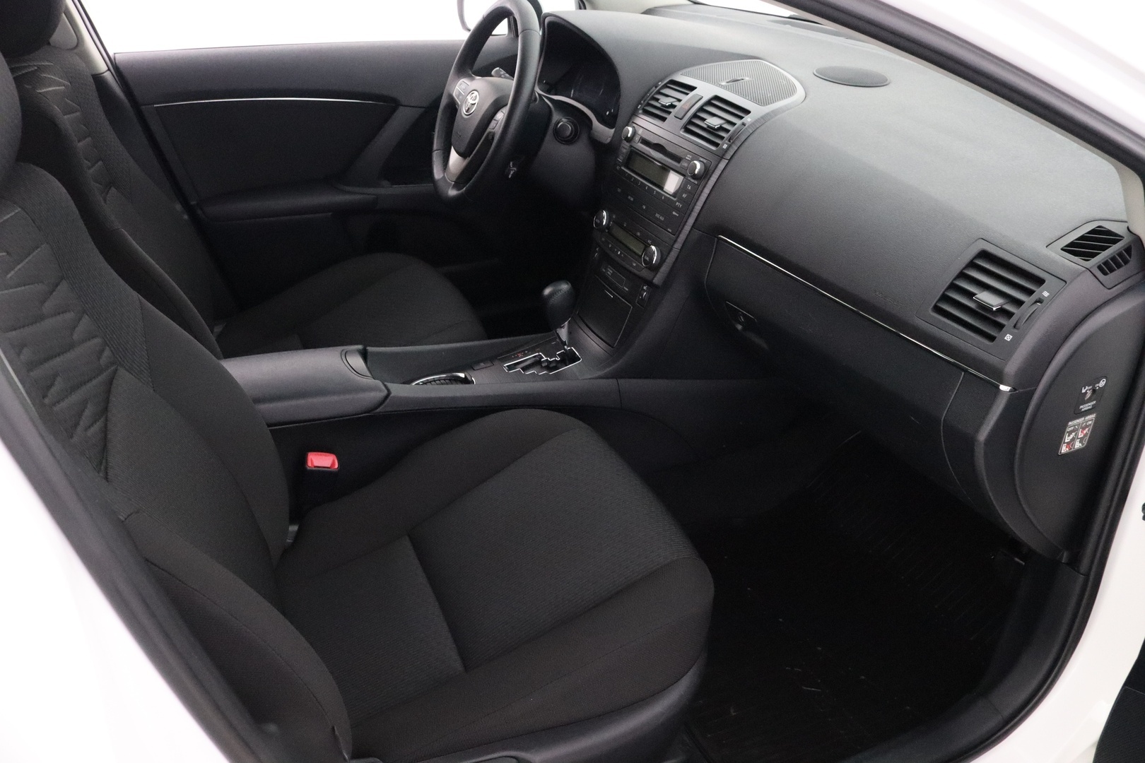 TOYOTA Avensis 14