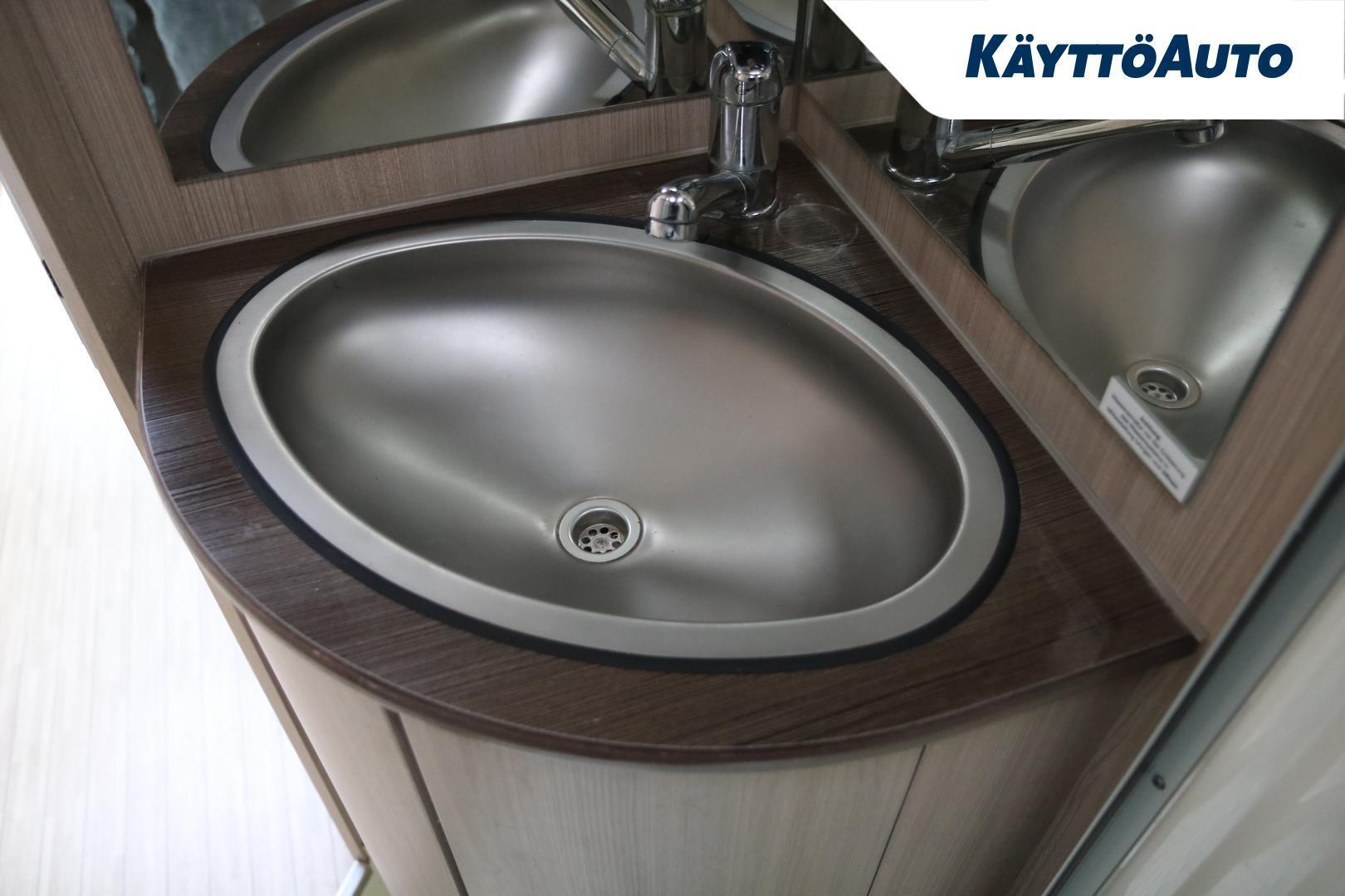 DETHLEFFS Globe 2012