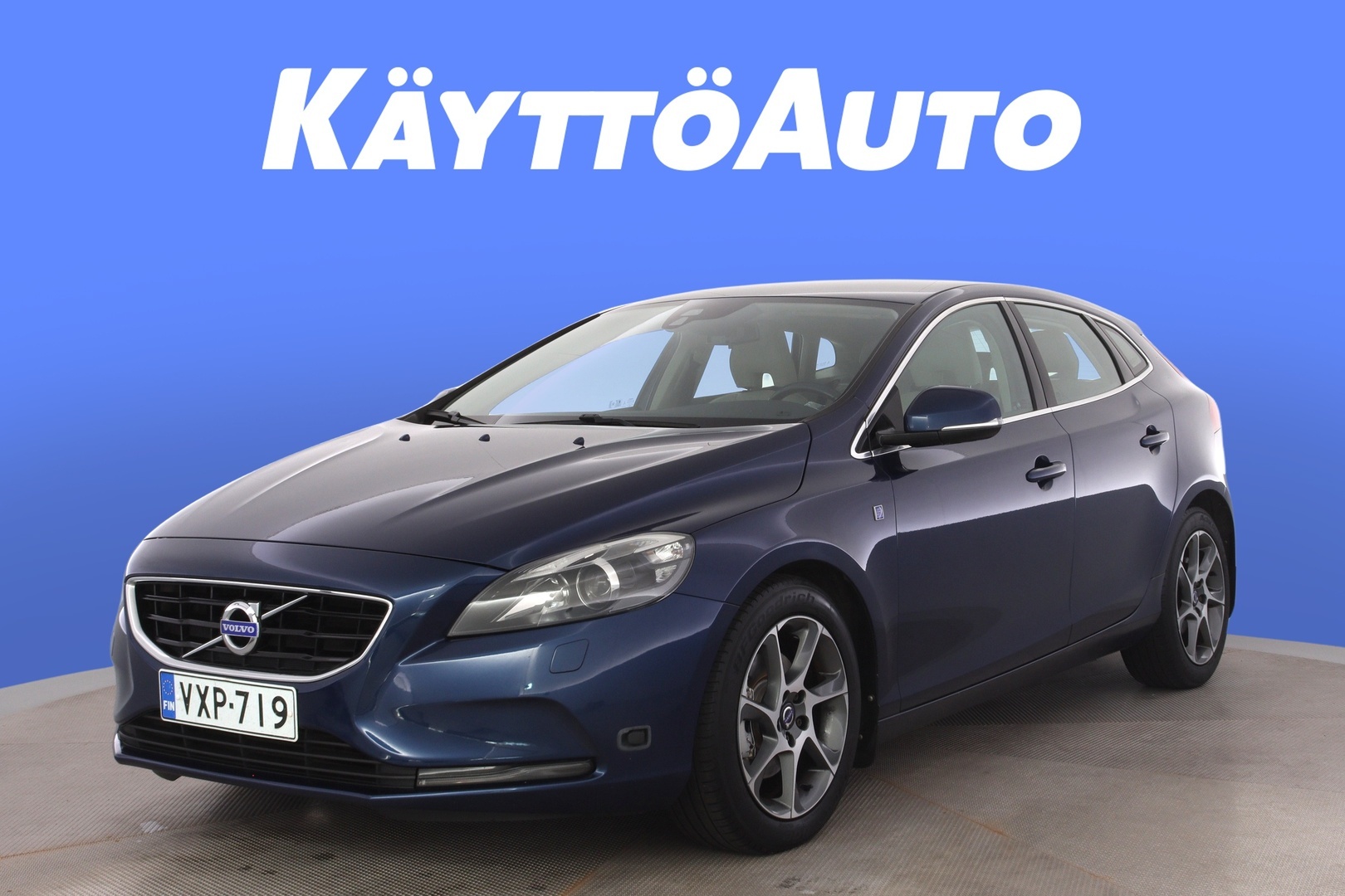 VOLVO V40 1