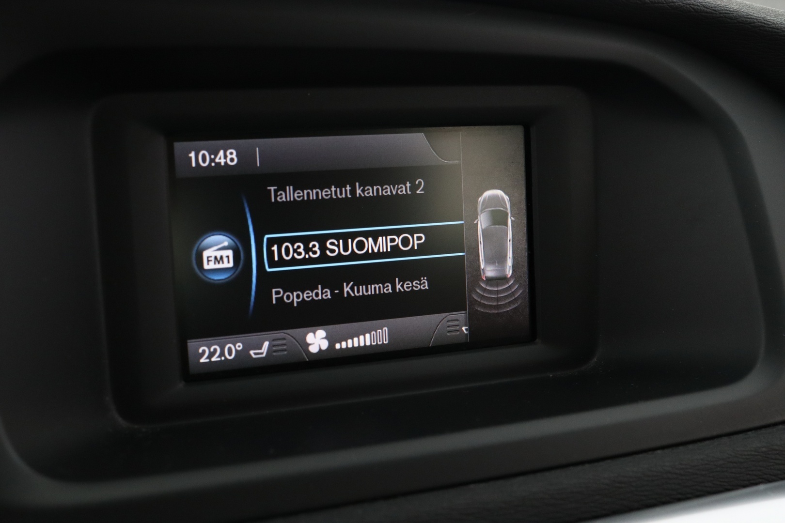 VOLVO V40 23