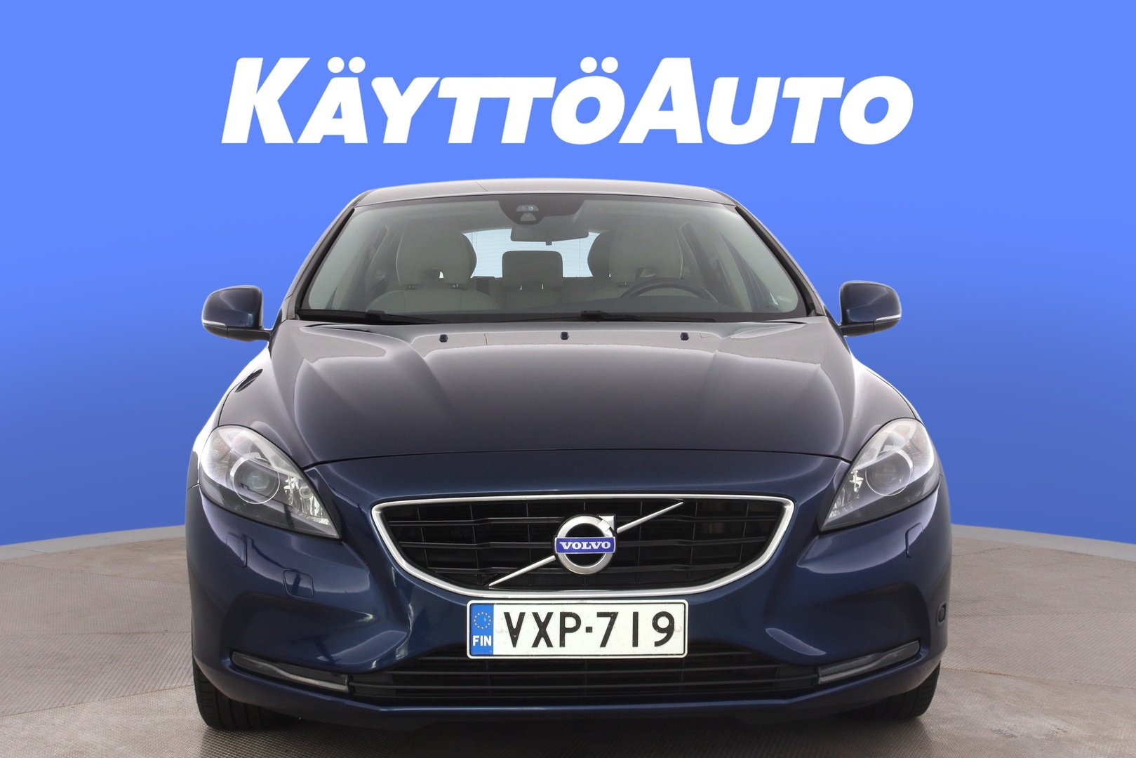 VOLVO V40 8