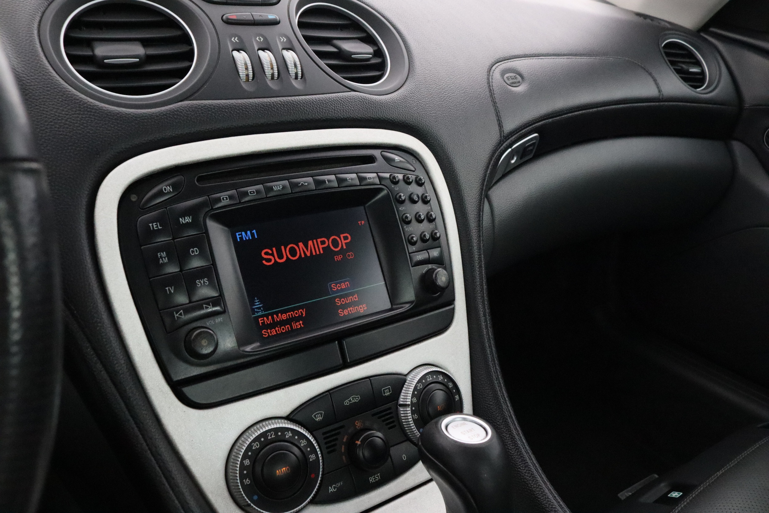 MERCEDES-BENZ SL 2003