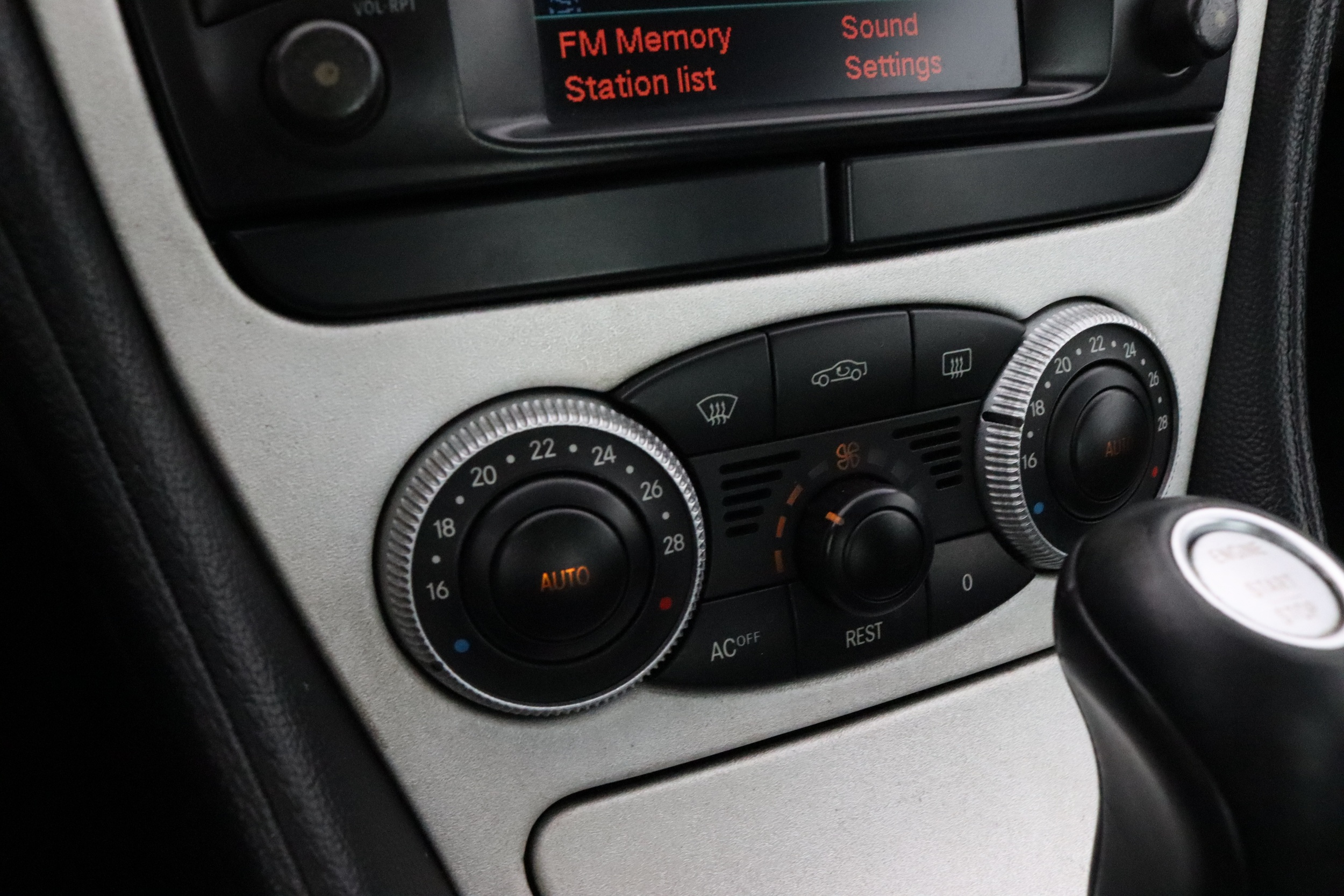 MERCEDES-BENZ SL 2003