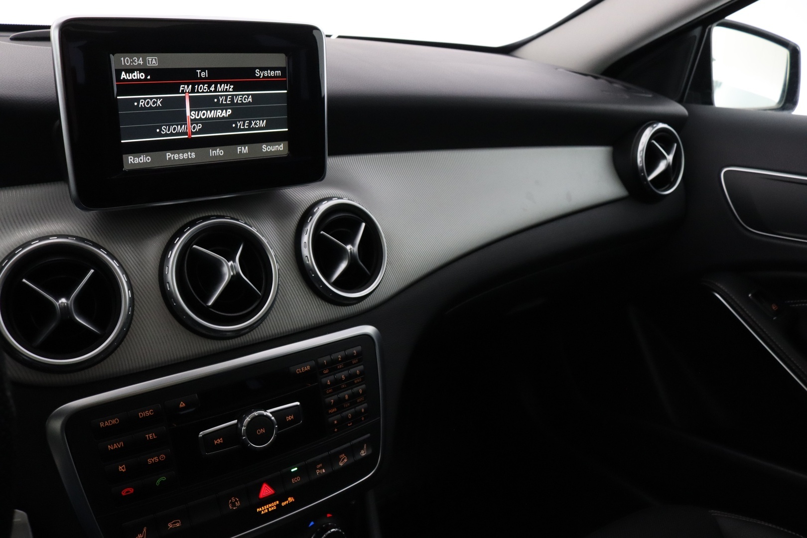 MERCEDES-BENZ GLA 22