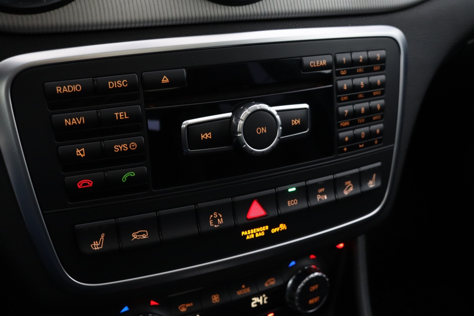 MERCEDES-BENZ GLA 26