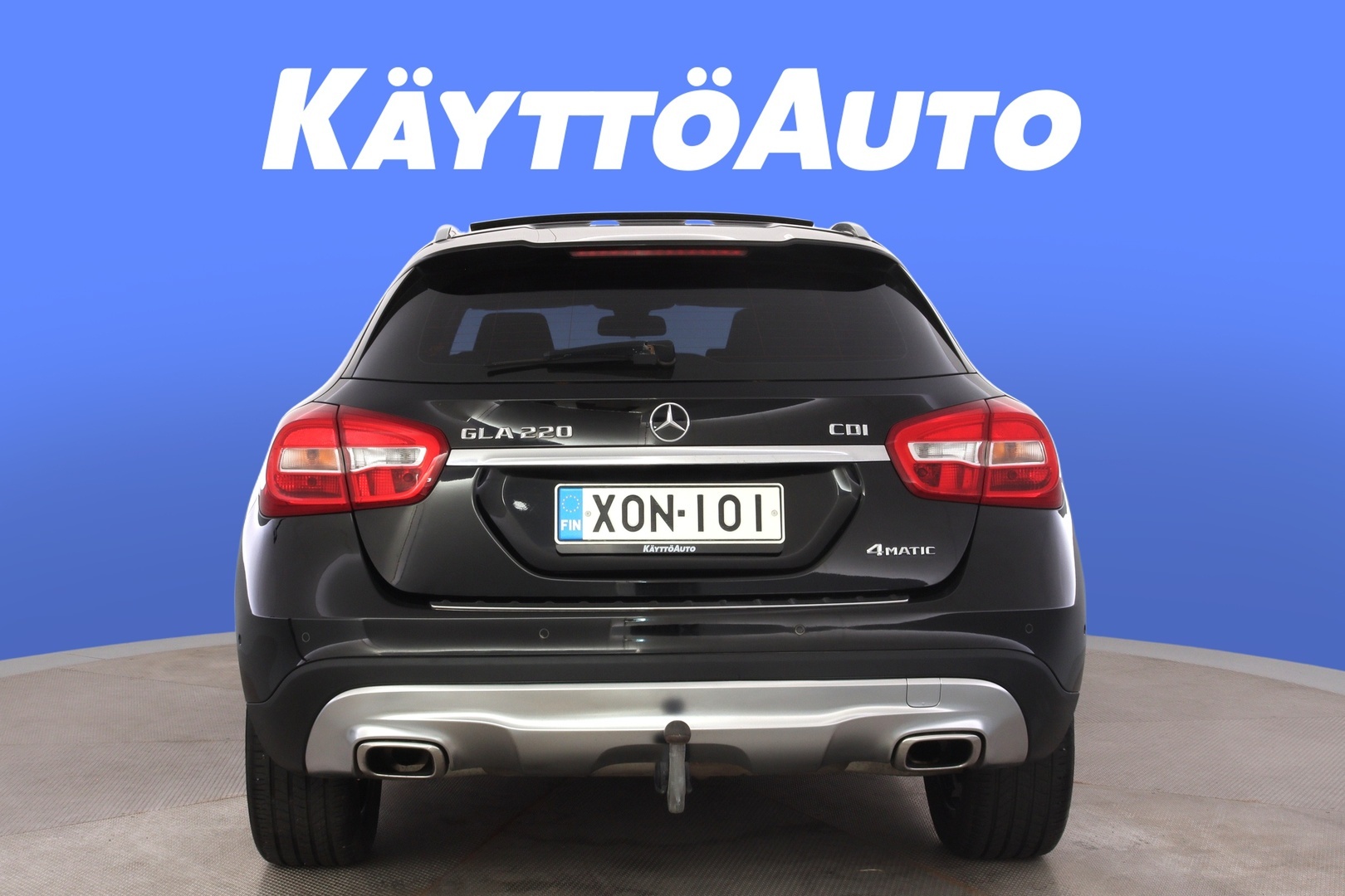 MERCEDES-BENZ GLA 4