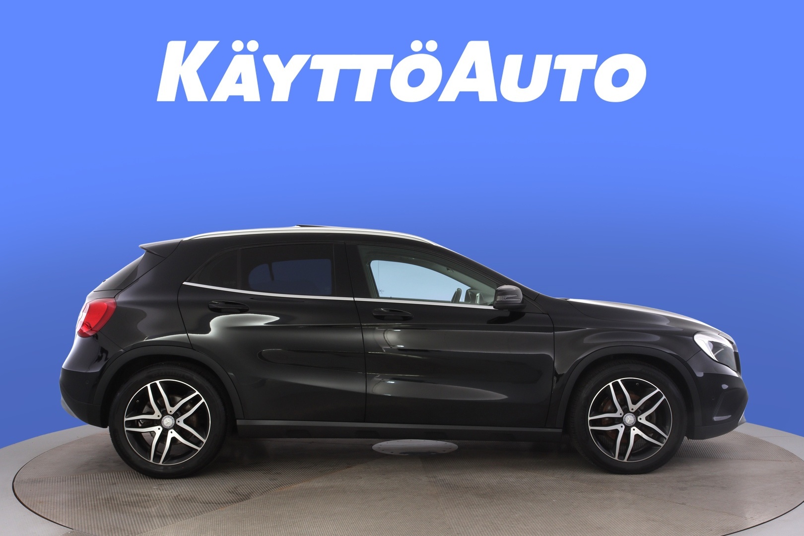 MERCEDES-BENZ GLA 6