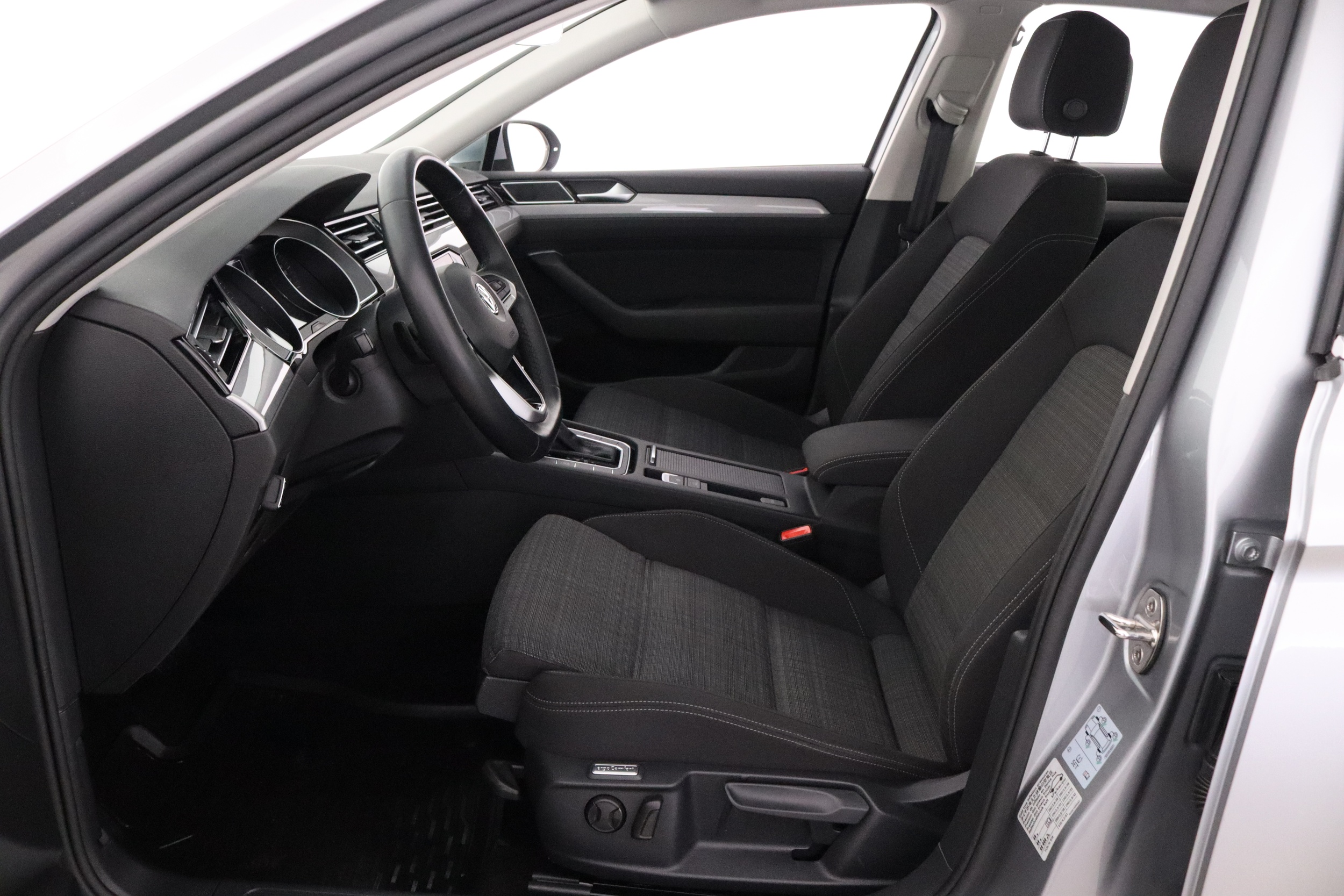 VOLKSWAGEN Passat 2020