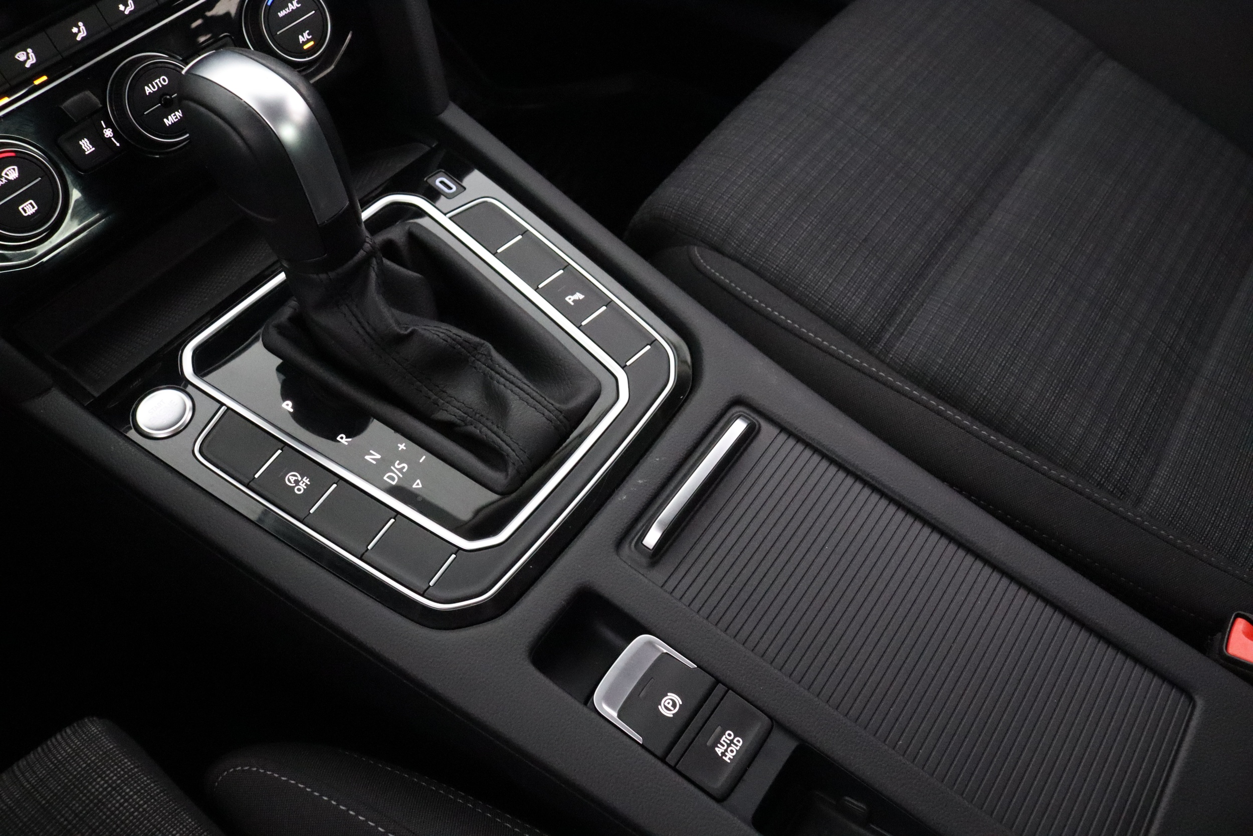 VOLKSWAGEN Passat 2020