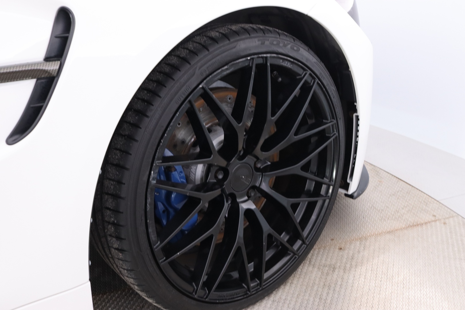 BMW M4 37