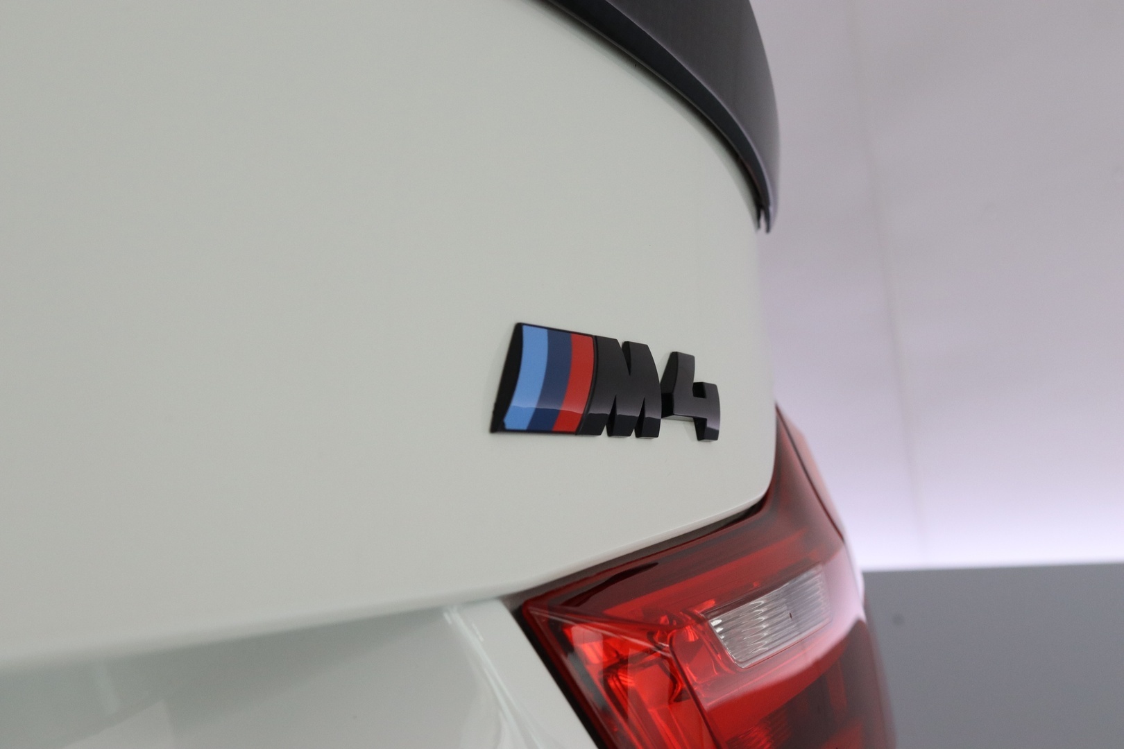 BMW M4 42