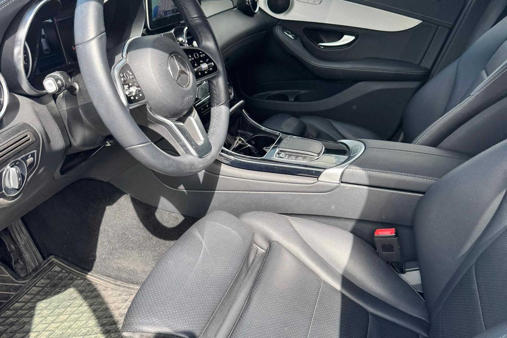 MERCEDES-BENZ GLC 2021