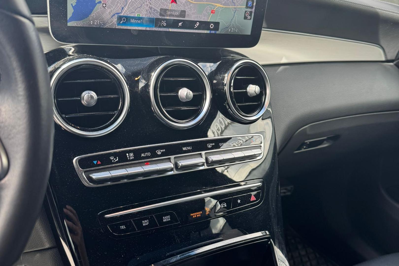 MERCEDES-BENZ GLC 2021